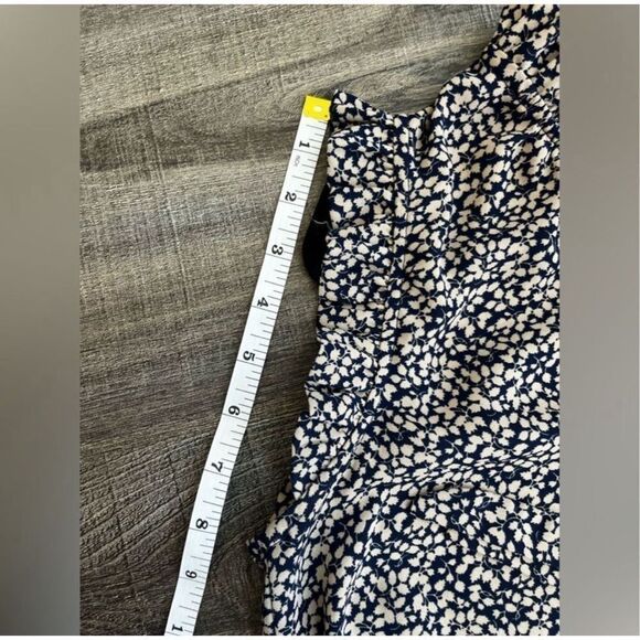 Harlowe & Graham Sleeveless Tunic Blouse Sz S Women’s Navy & Tan Floral Vines - Picture 12 of 14